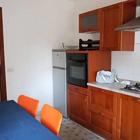 شقة Sunny Flat In Quaint Town, Close To Lago Maggiore *